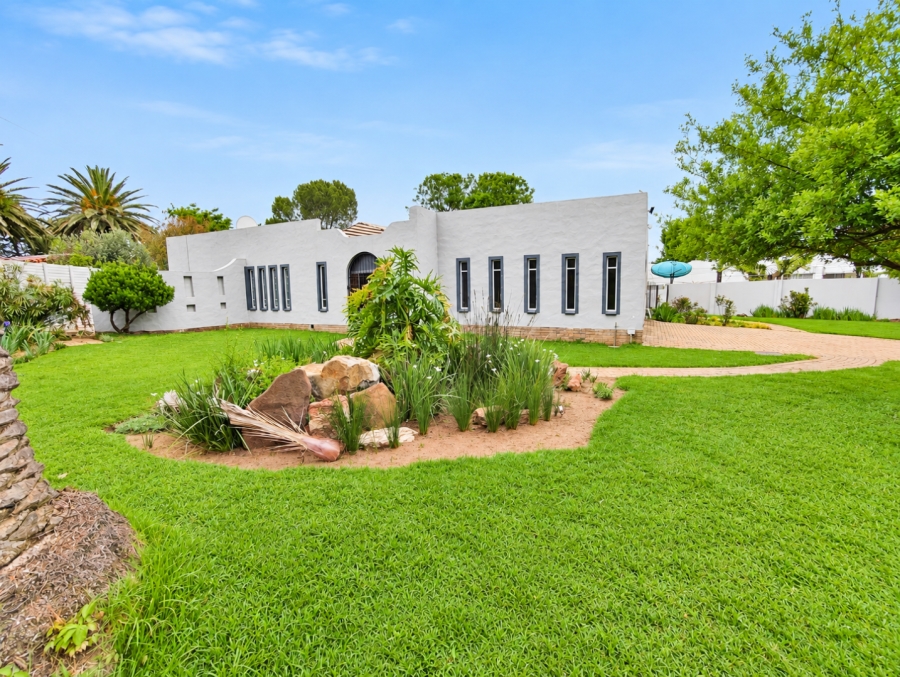 5 Bedroom Property for Sale in Meyerhof Free State